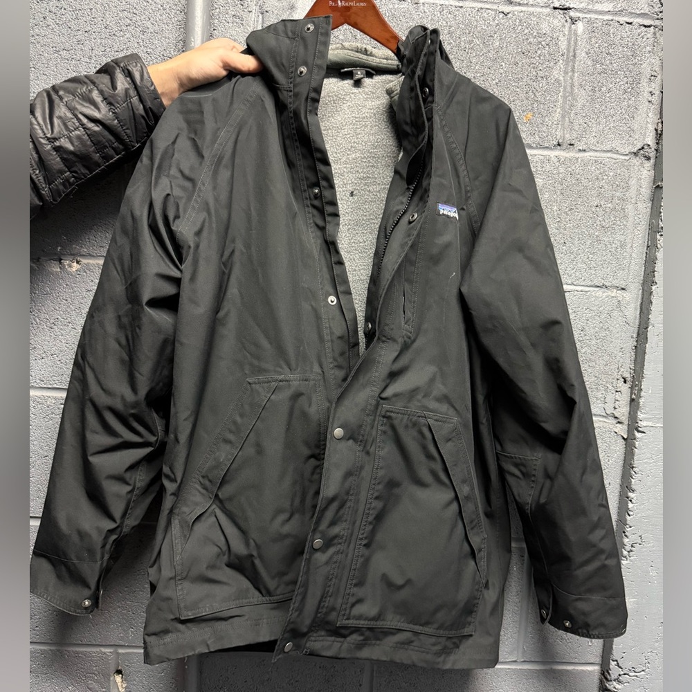 Men’s Patagonia ski jacket